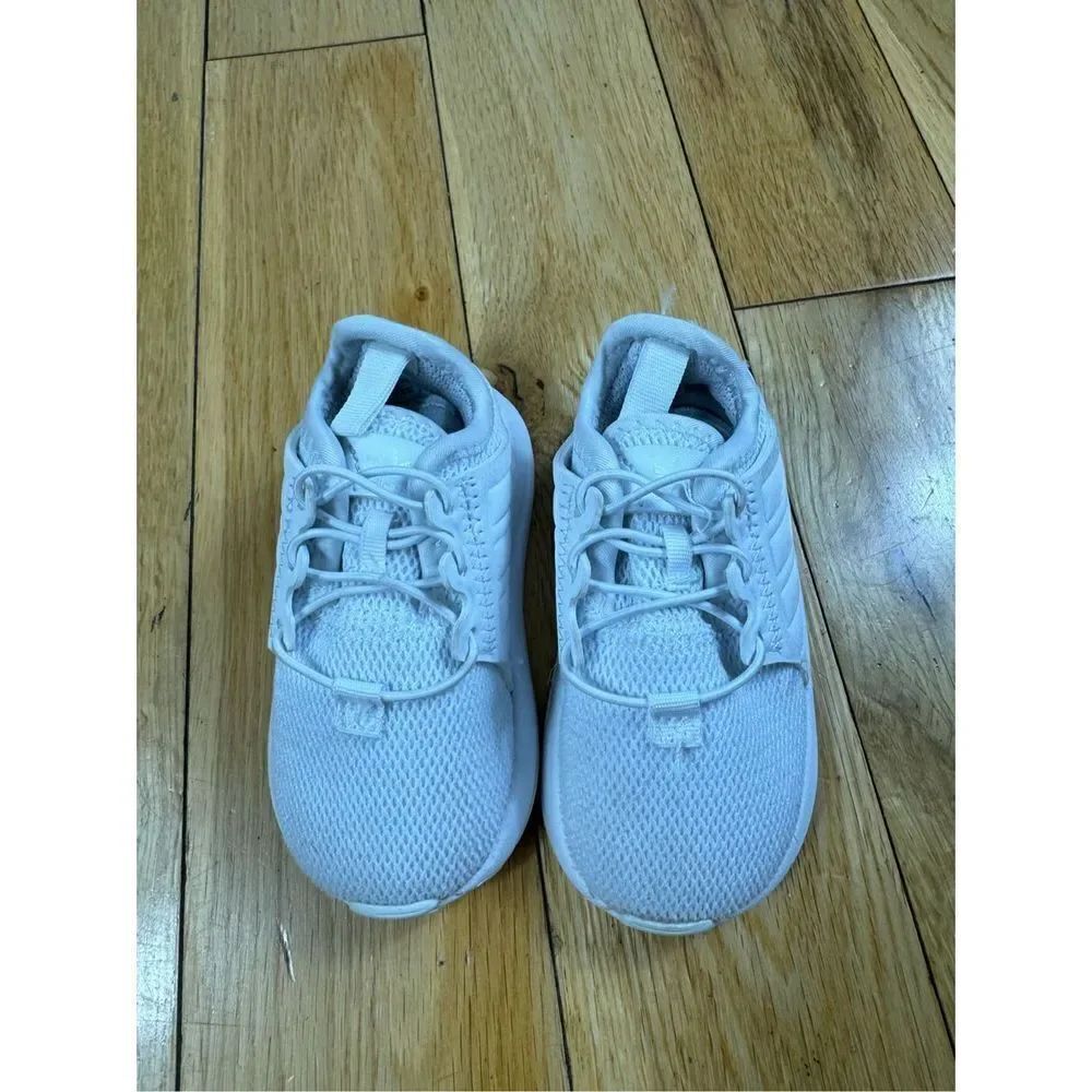 Adidas White Tennis Shoes Size 5 infant